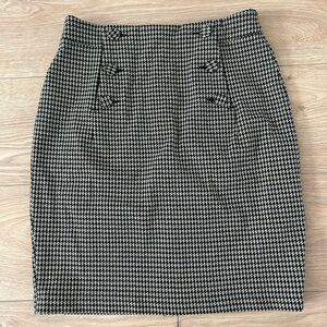 H&M houndstooth mini skirt